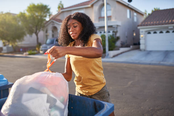 Yard Cleanup Services in Dunthorpe, OR